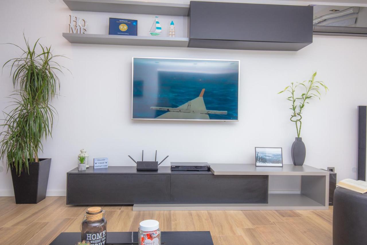 Apartment Gallery Primošten Esterno foto